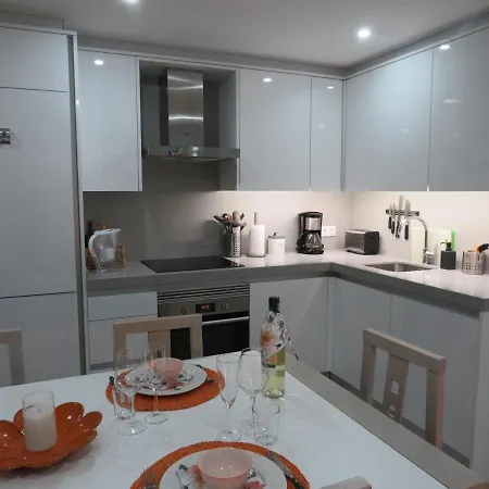 Casa Kanon- Moderno Apartamento Junto Ao Mar-praia De