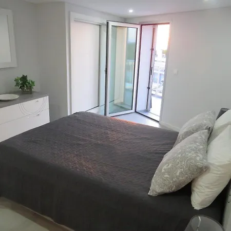 Casa Kanon- Moderno Apartamento Junto Ao Mar-praia De