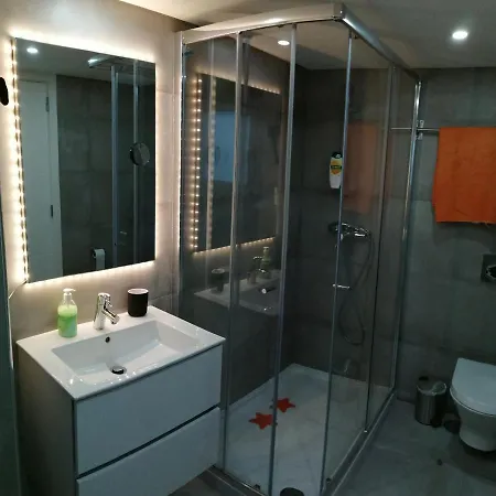 Casa Kanon- Moderno Apartamento Junto Ao Mar-praia De